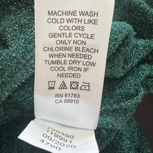 Maurices Women's Green Metallic Crochet trim Long sleeve Top Medium NWOT - Picture 8 of 9